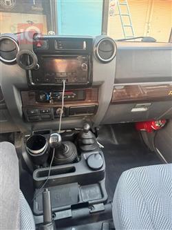 Toyota Land Cruiser 70